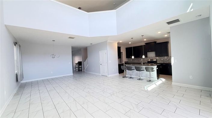 Image No.9-5 Bed Property for sale