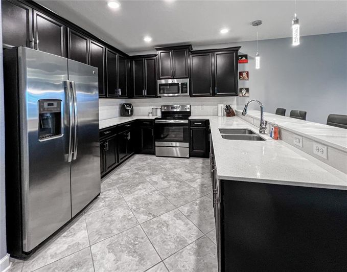 Image No.19-3 Bed Property for sale