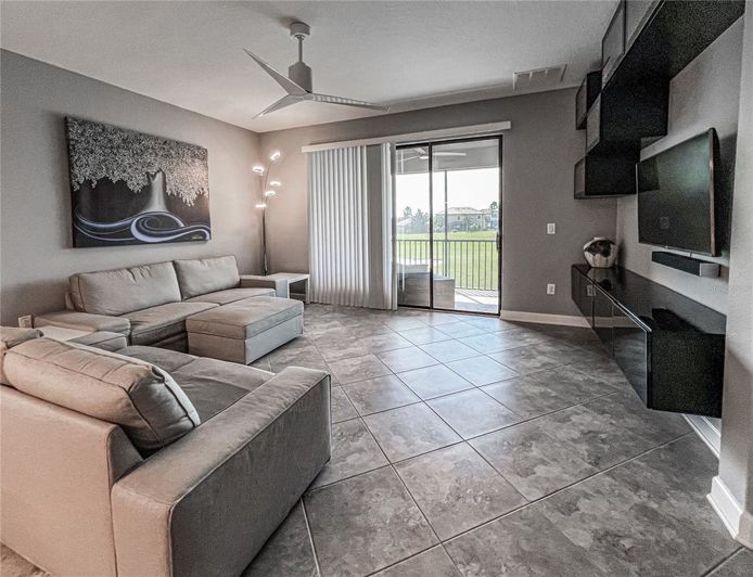 Image No.24-3 Bed Property for sale