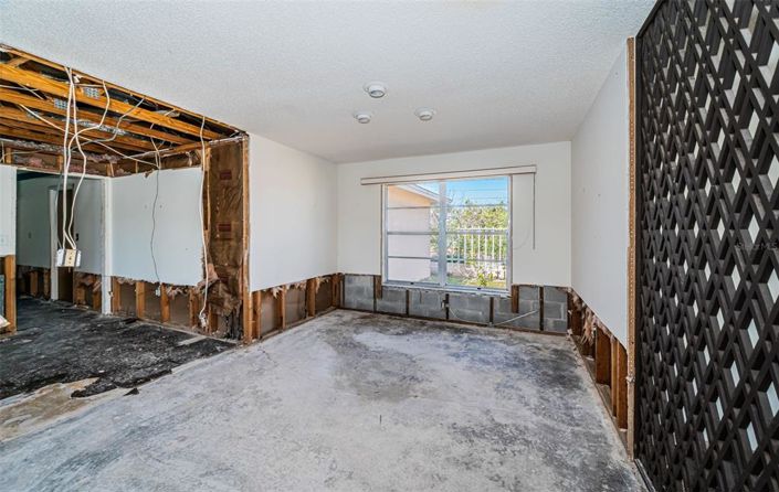 Image No.13-3 Bed Property for sale