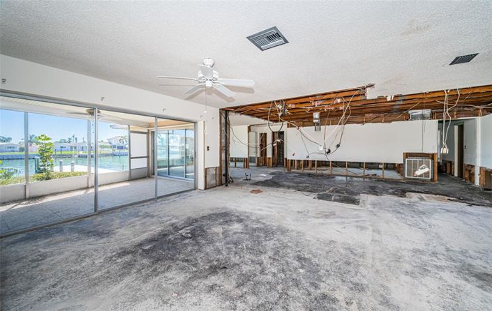 Image No.14-3 Bed Property for sale