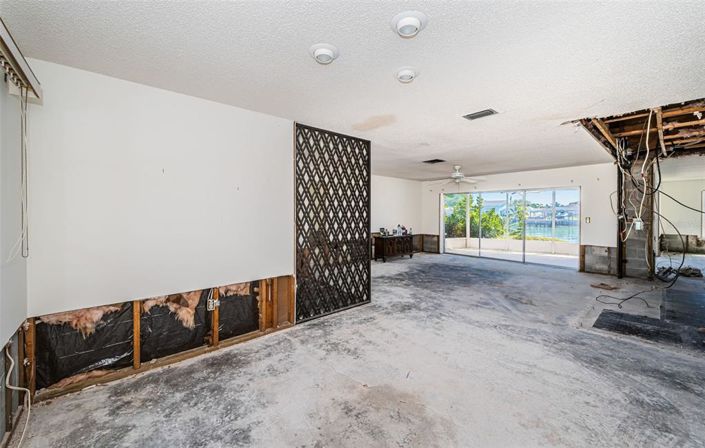 Image No.15-3 Bed Property for sale