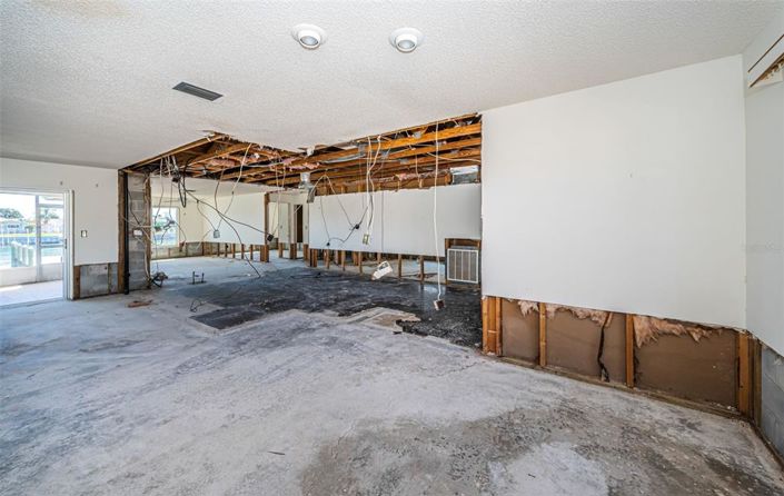 Image No.19-3 Bed Property for sale