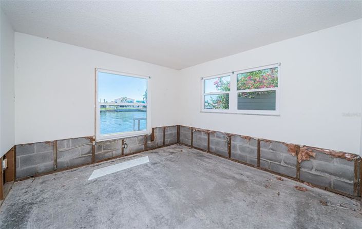 Image No.25-3 Bed Property for sale