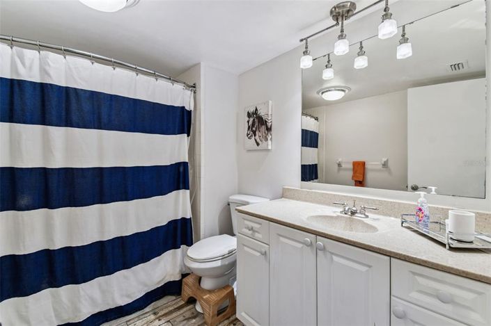 Image No.40-2 Bed Property for sale