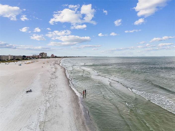 Image No.56-2 Bed Property for sale