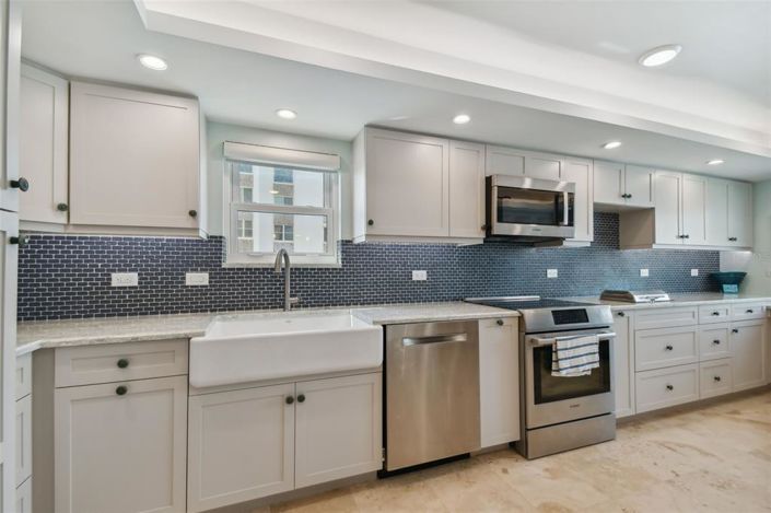 Image No.28-2 Bed Property for sale