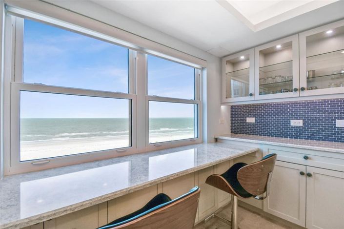 Image No.40-2 Bed Property for sale