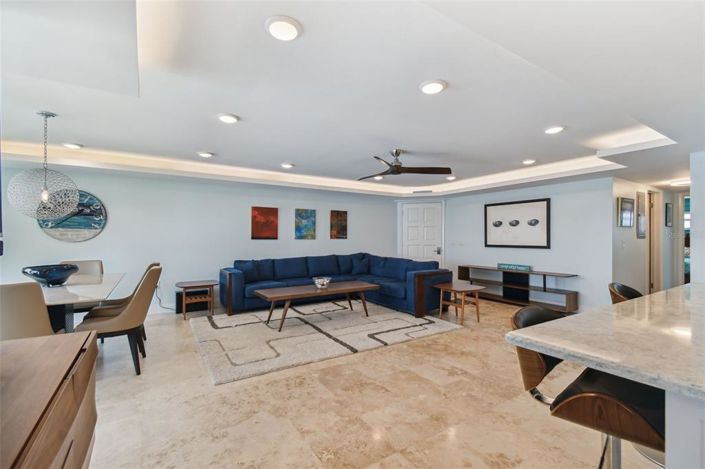 Image No.43-2 Bed Property for sale