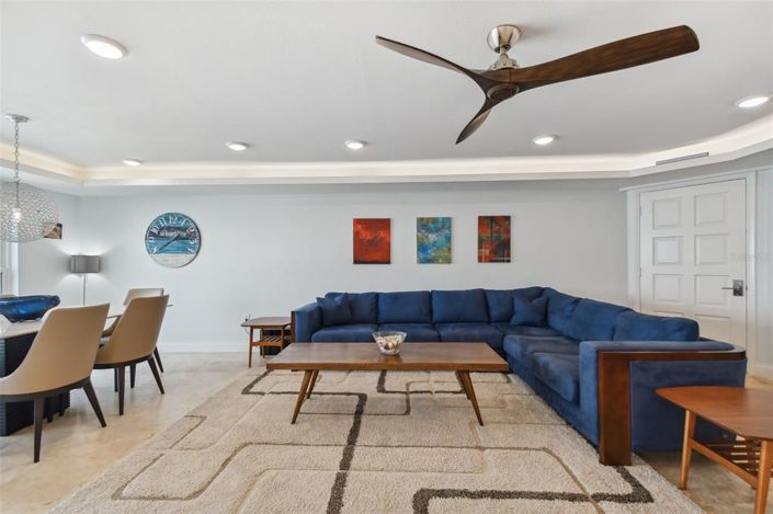 Image No.44-2 Bed Property for sale