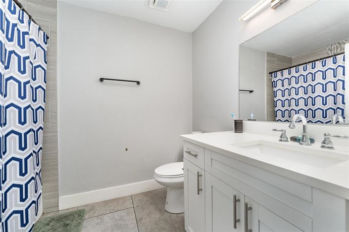 Image No.15-3 Bed Property for sale