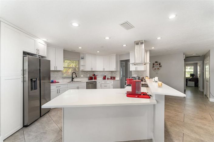 Image No.7-3 Bed Property for sale