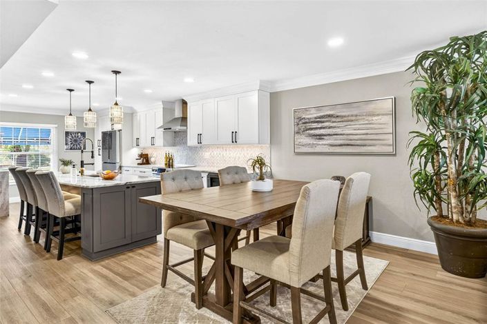 Image No.18-2 Bed Townhouse for sale