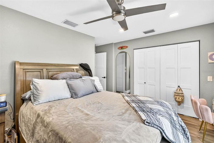 Image No.30-2 Bed Townhouse for sale