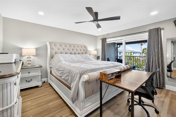 Image No.33-2 Bed Townhouse for sale