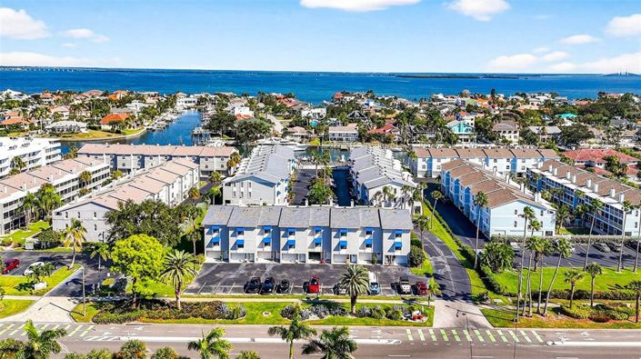 Image No.52-2 Bed Townhouse for sale