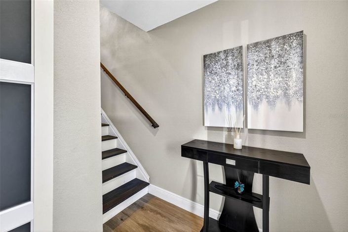 Image No.7-2 Bed Townhouse for sale