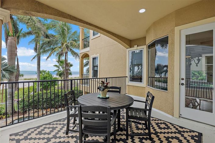 Image No.19-5 Bed Property for sale