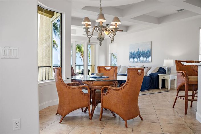 Image No.24-5 Bed Property for sale