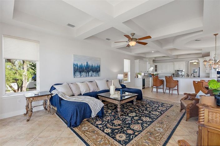 Image No.26-5 Bed Property for sale