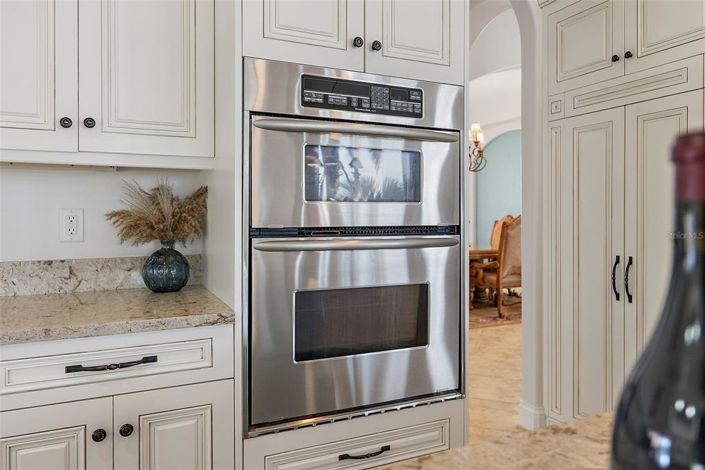 Image No.32-5 Bed Property for sale