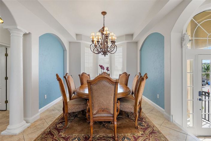 Image No.33-5 Bed Property for sale