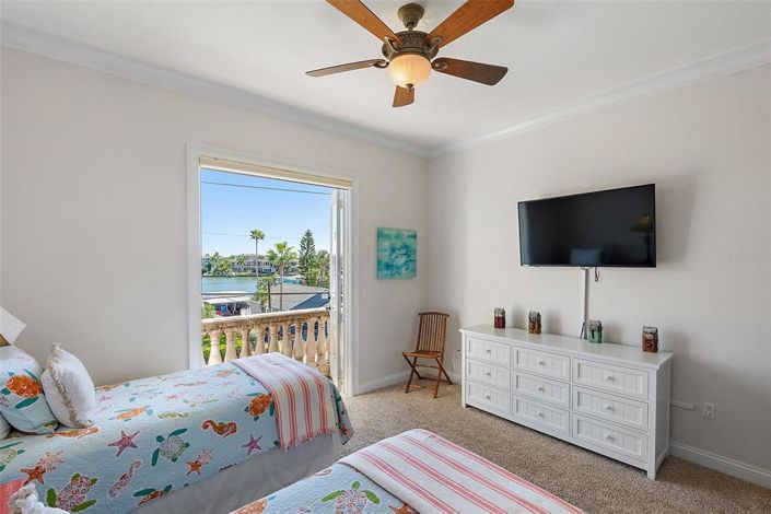 Image No.53-5 Bed Property for sale