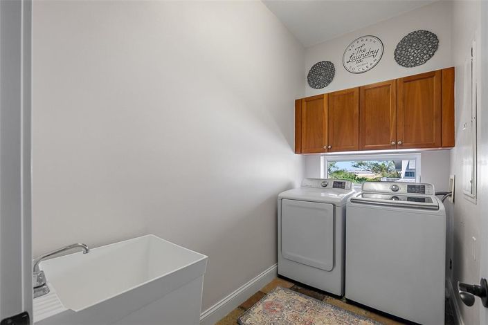 Image No.57-5 Bed Property for sale