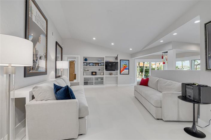 Image No.22-4 Bed Property for sale