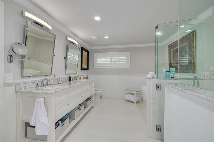 Image No.35-4 Bed Property for sale