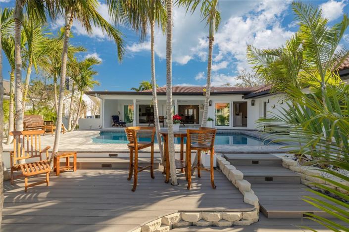 Image No.57-4 Bed Property for sale