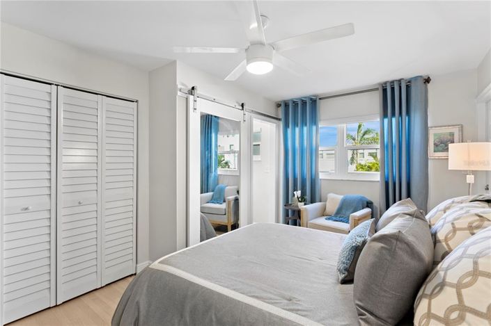 Image No.21-2 Bed Property for sale