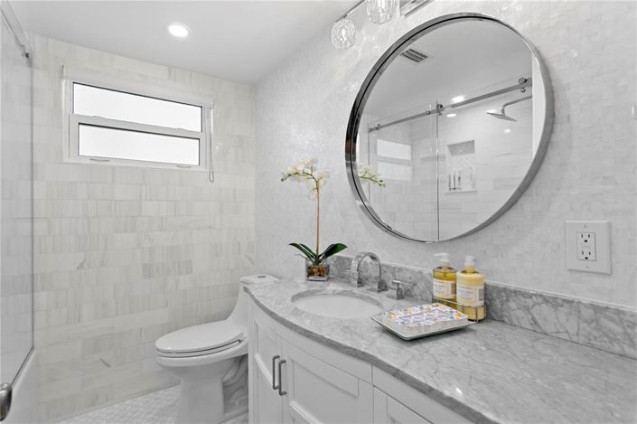 Image No.28-2 Bed Property for sale