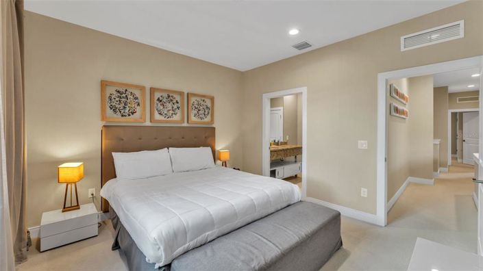 Image No.23-4 Bed Townhouse for sale