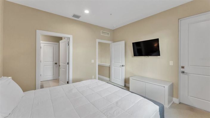 Image No.24-4 Bed Townhouse for sale