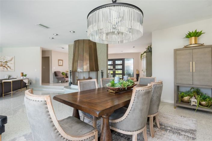 Image No.14-4 Bed Property for sale