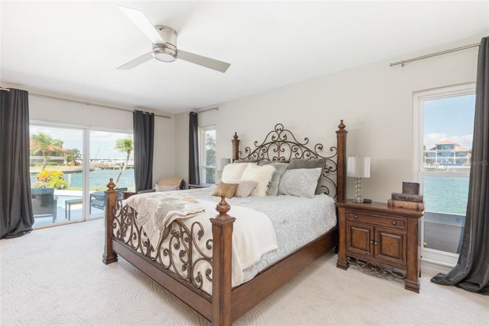 Image No.30-4 Bed Property for sale