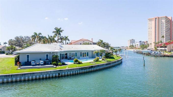 Image No.56-4 Bed Property for sale