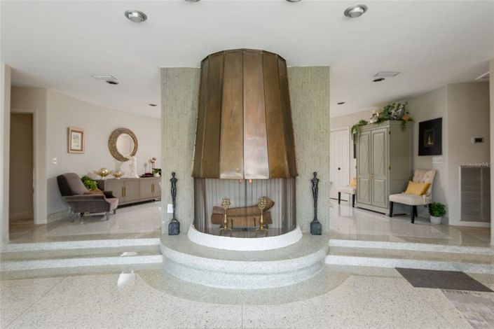 Image No.9-4 Bed Property for sale