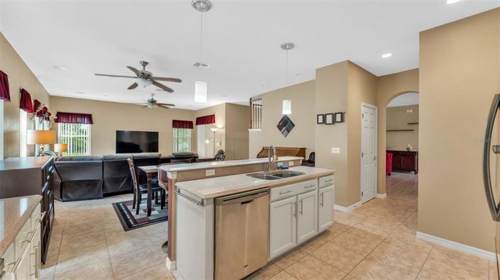 Image No.17-5 Bed Property for sale