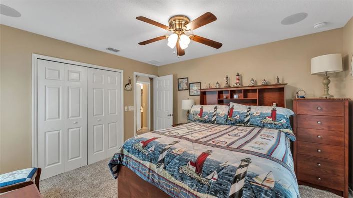 Image No.38-5 Bed Property for sale