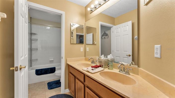 Image No.41-5 Bed Property for sale