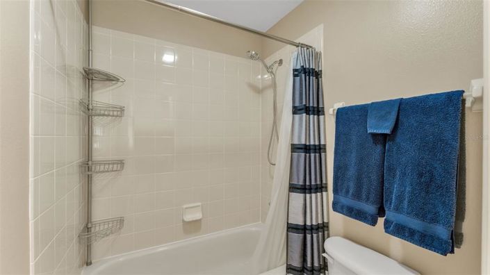 Image No.42-5 Bed Property for sale