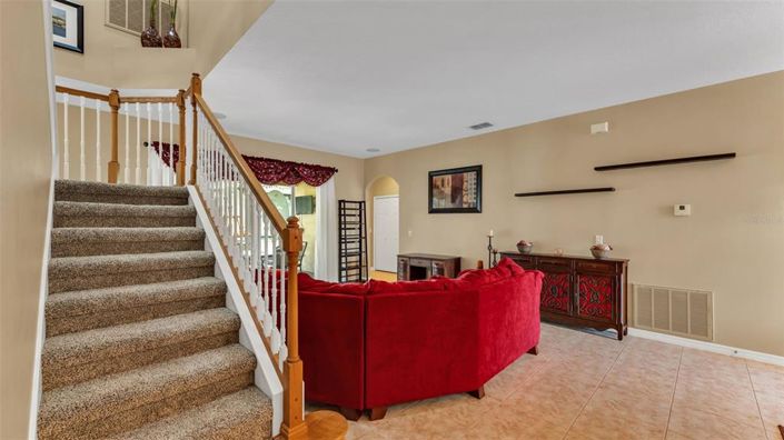 Image No.8-5 Bed Property for sale