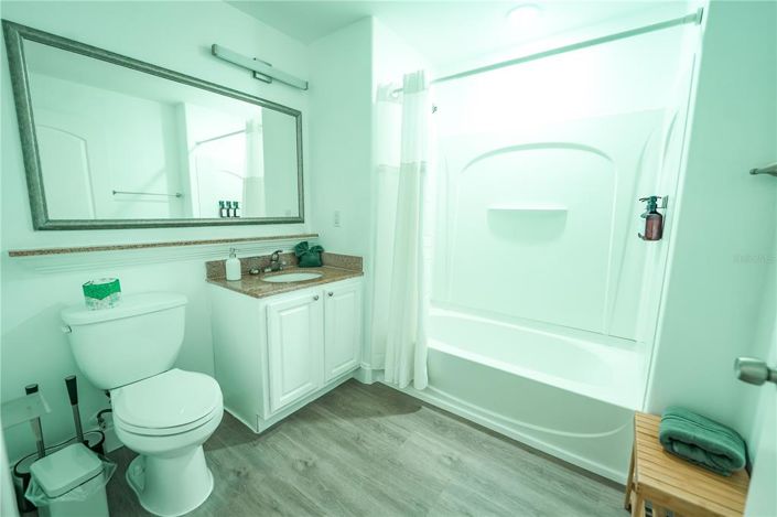 Image No.10-1 Bed Property for sale