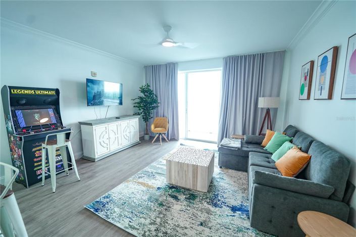 Image No.12-1 Bed Property for sale