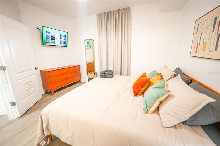 Image No.6-1 Bed Property for sale