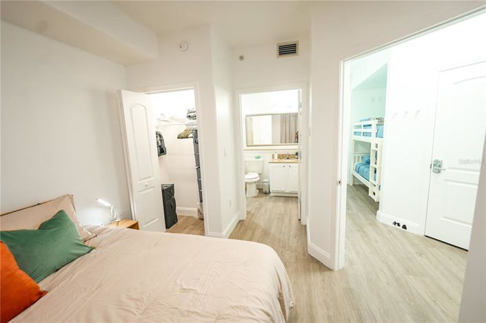 Image No.8-1 Bed Property for sale