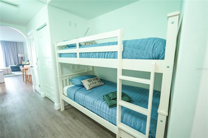 Image No.9-1 Bed Property for sale