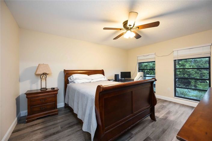 Image No.22-3 Bed Property for sale